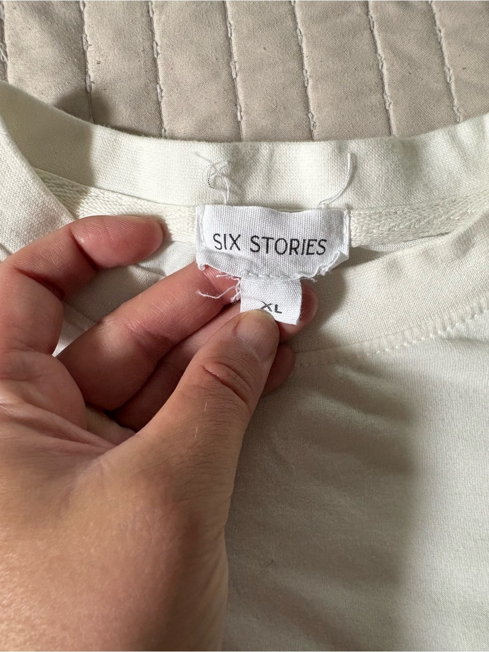 SIX STORIES Bride Cream Basic Tee